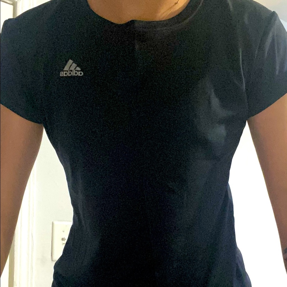 Nice black adidas shirt. Size small great conditions!